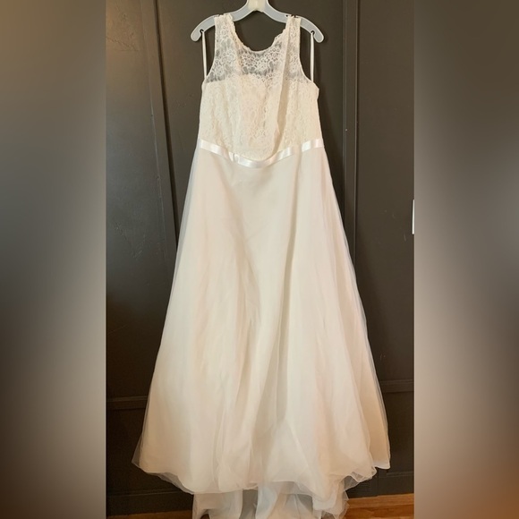 David’s Bridal Illusion Lace Tank Wedding Dress With Tulle Skirt 18w 9wg3711 - Picture 1 of 12